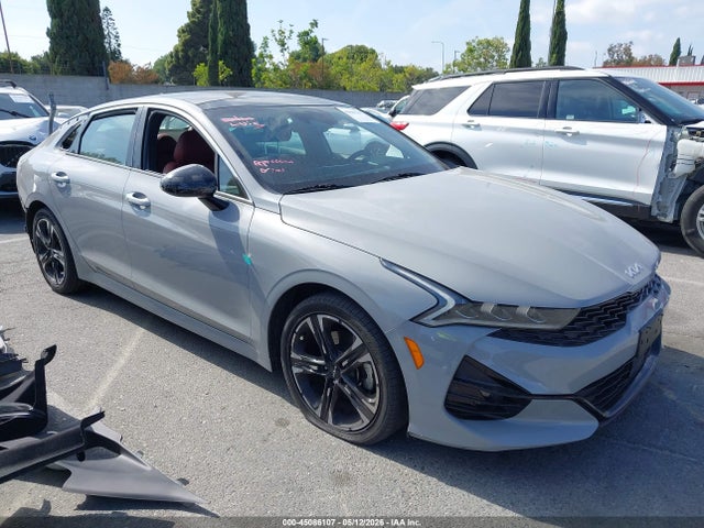 Salvage Kia K5 Image