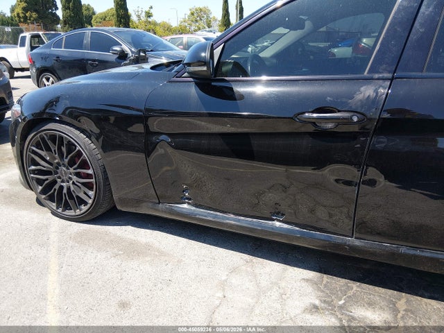 Alfa Romeo Giulia Ti Sport Rwd