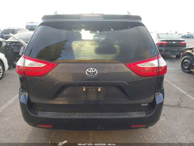Toyota Sienna Xle Premium 8 Passenger