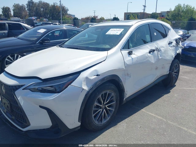 Lexus NX Premium