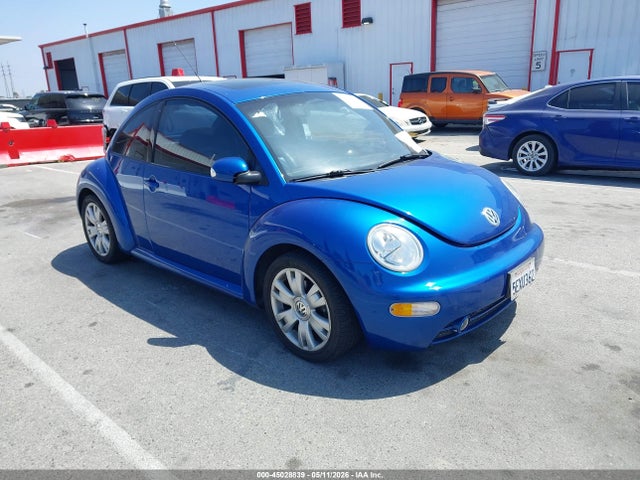 Salvage Volkswagen Beetle Image