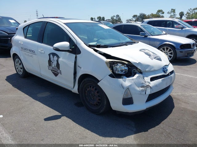 Salvage Toyota Prius c Image