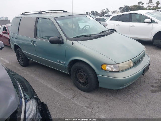 Salvage Nissan Quest Image