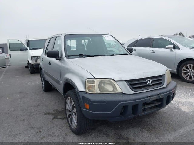 Salvage Honda CR-V Image