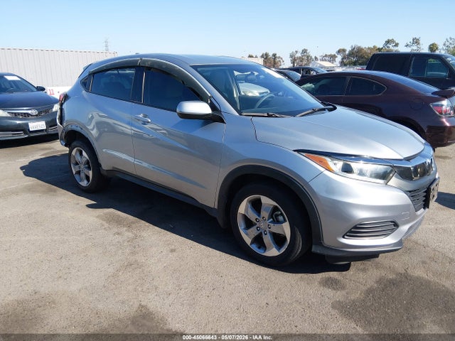 Salvage Honda HR-V Image