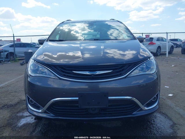 Chrysler Pacifica Limited