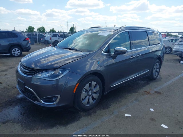 Chrysler Pacifica Limited