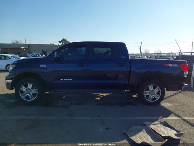Toyota Tundra Sr5 5.7l V8