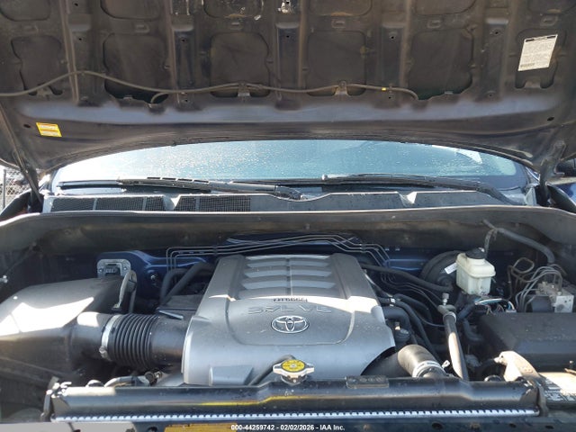 Toyota Tundra Sr5 5.7l V8