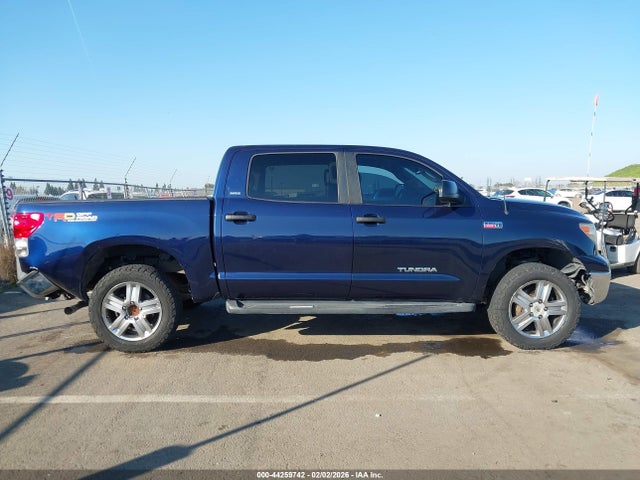 Toyota Tundra Sr5 5.7l V8