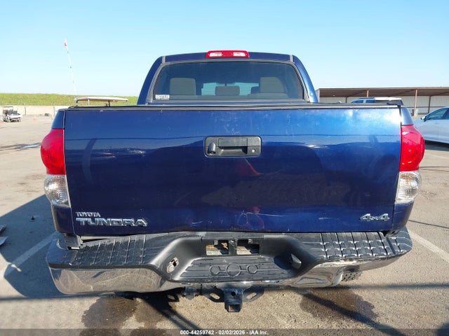 Toyota Tundra Sr5 5.7l V8
