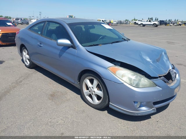 Salvage Toyota Camry Image