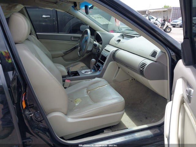 INFINITI G35 Luxury Leather