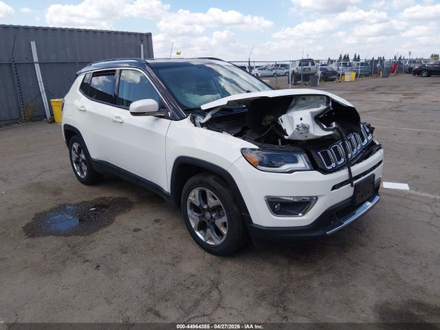 Salvage Jeep Compass Image