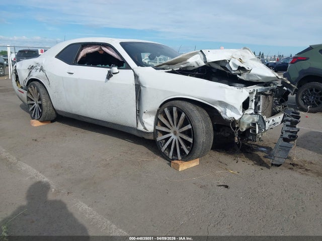 Salvage Dodge Challenger Image