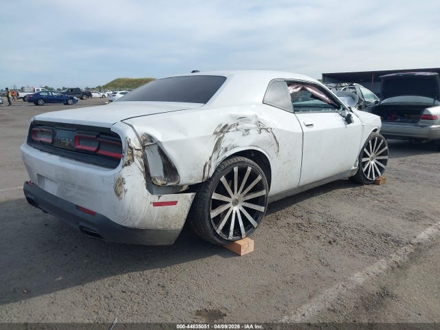 Dodge Challenger Sxt