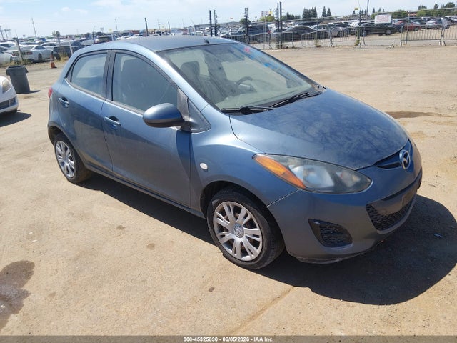 Salvage Mazda Mazda2 Image