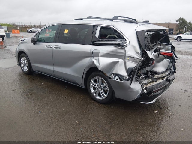 Toyota Sienna Xse
