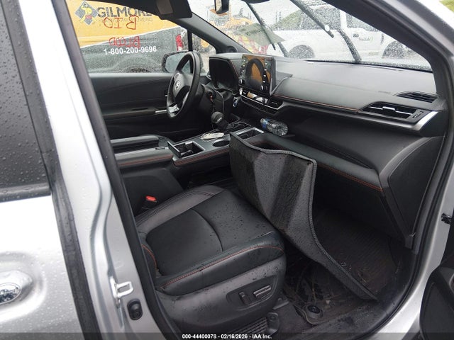 Toyota Sienna Xse