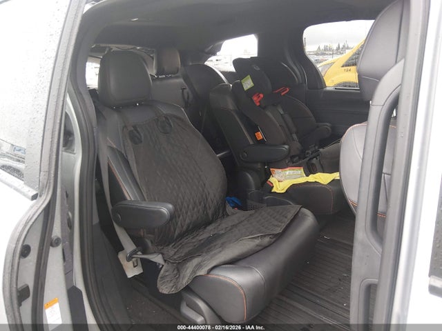 Toyota Sienna Xse