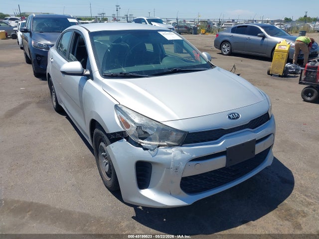 Salvage Kia Rio Image