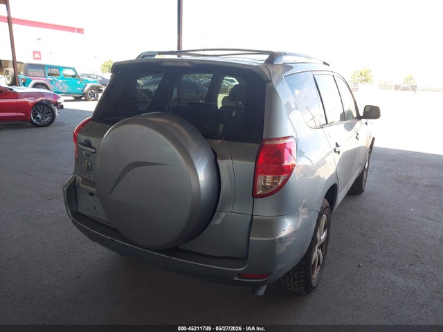 Toyota RAV4 Limited V6