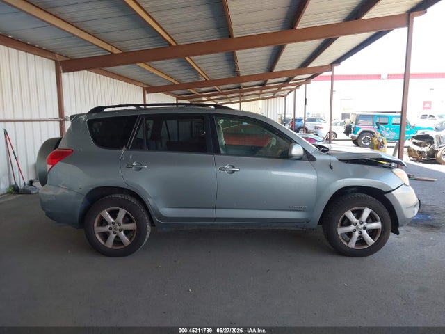 Toyota RAV4 Limited V6
