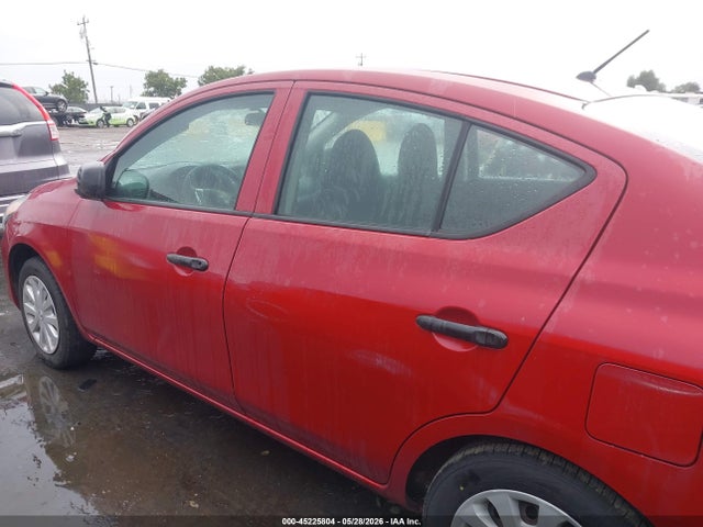 Nissan Versa 1.6 S+