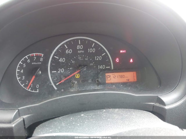 Nissan Versa 1.6 S+