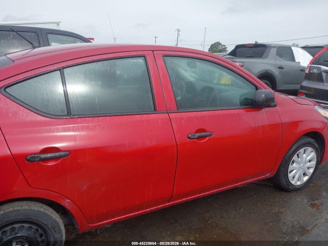 Nissan Versa 1.6 S+