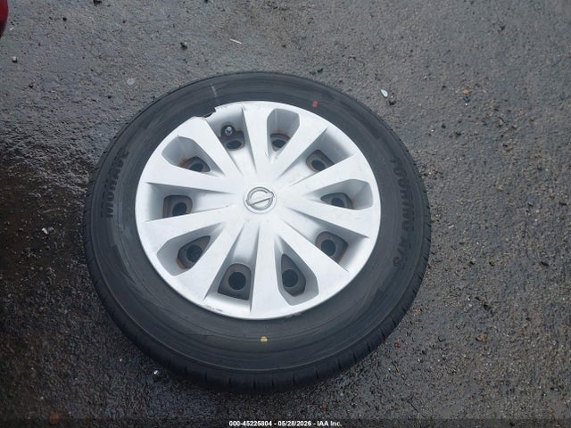 Nissan Versa 1.6 S+