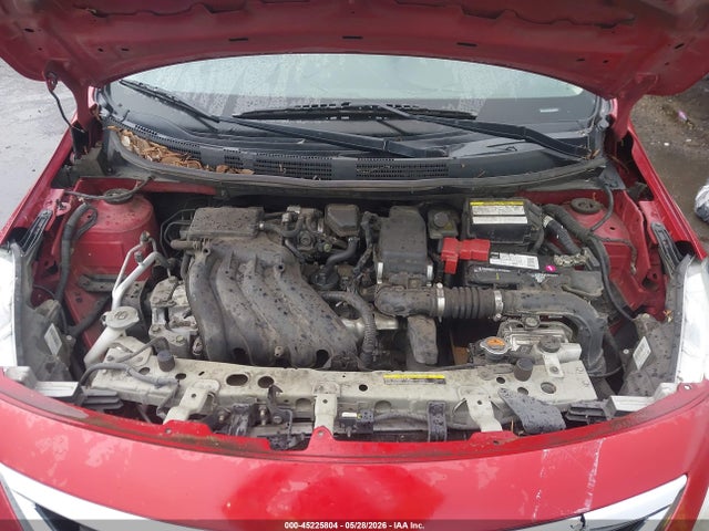 Nissan Versa 1.6 S+