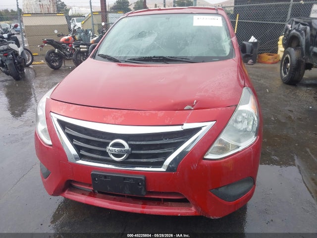 Nissan Versa 1.6 S+