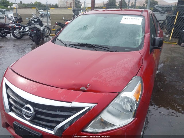 Nissan Versa 1.6 S+