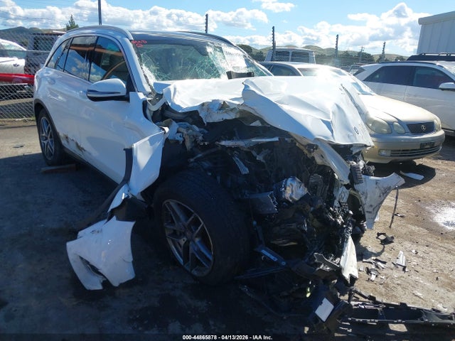 Salvage Mercedes-Benz GLC Image