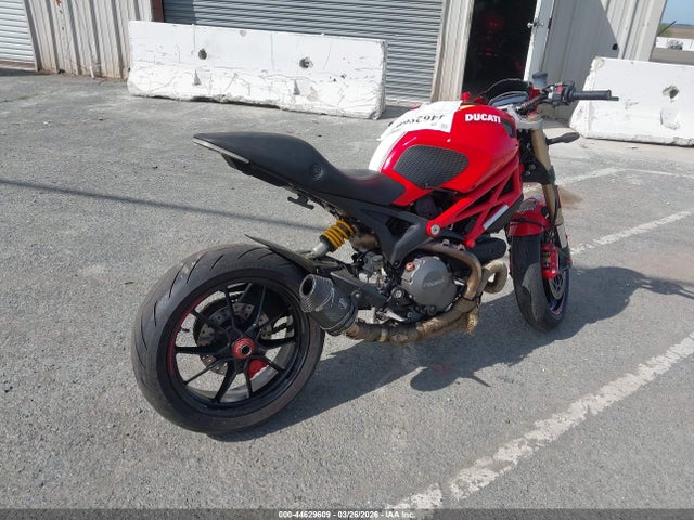 Ducati Monster 1110
