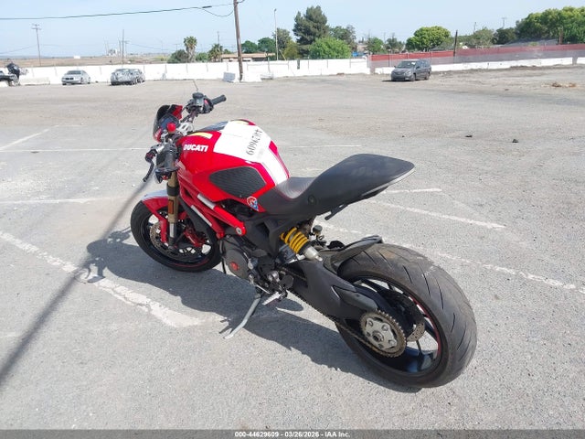 Ducati Monster 1110