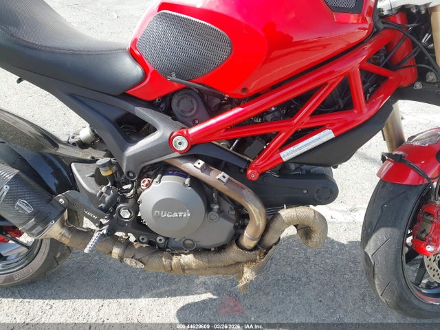 Ducati Monster 1110