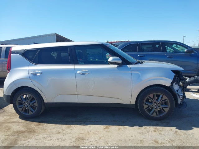 Kia Soul S