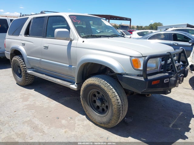 Salvage Toyota 4Runner Image