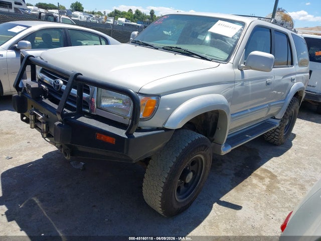 Toyota 4Runner Limited V6