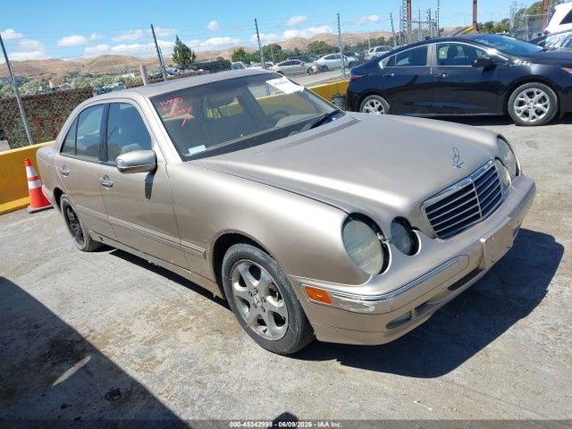 Salvage Mercedes-Benz E-Class Image