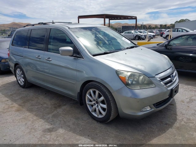 Salvage Honda Odyssey Image