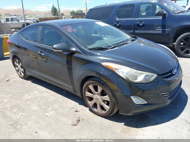 Salvage Hyundai ELANTRA Image