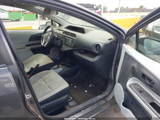 Toyota Prius c One