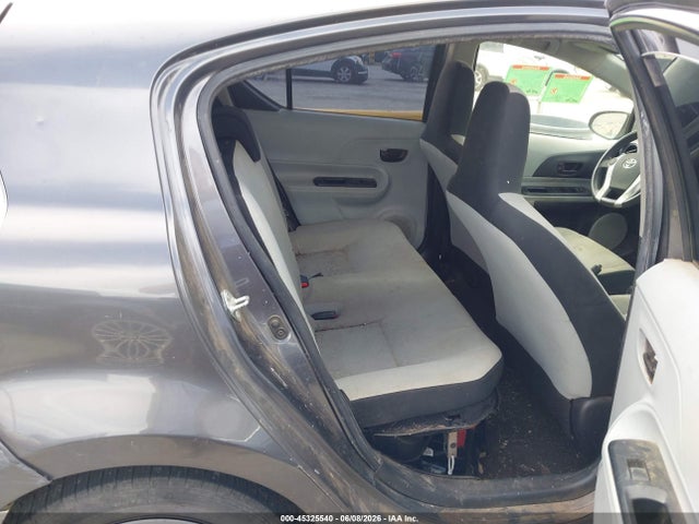 Toyota Prius c One