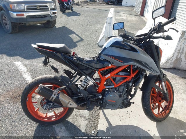 KTM 390 Duke