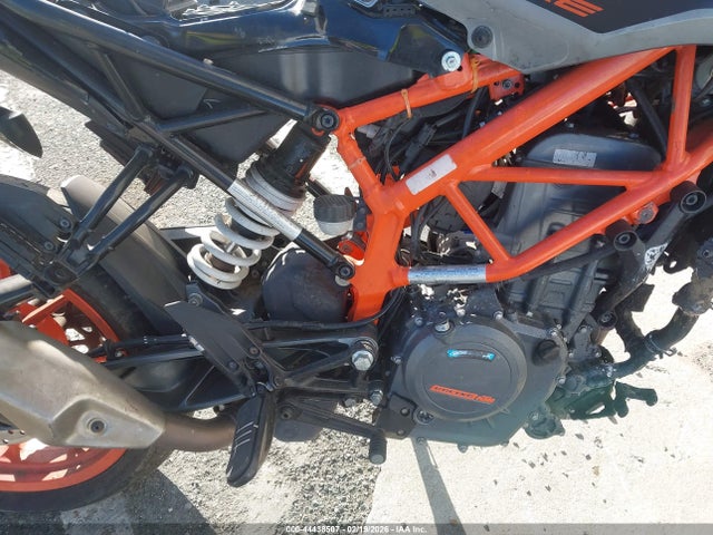 KTM 390 Duke