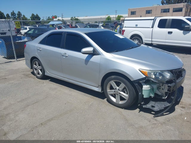 Salvage Toyota Camry Image