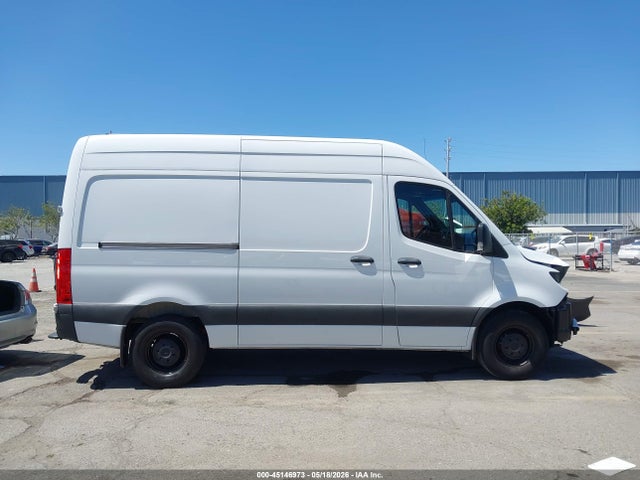 Mercedes-Benz Sprinter 2500 Standard Roof V6